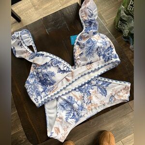 Cupshe White Blue Floral Ruffle Bikini Set